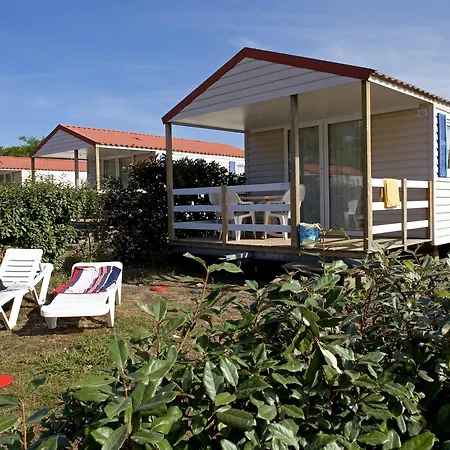 Camping Sunissim Les Vignes By Locatour 5*