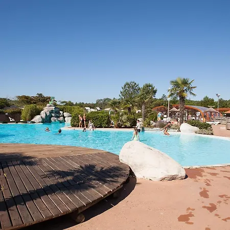 Camping Sunissim Les Vignes By Locatour 5* Lit-et-Mixe